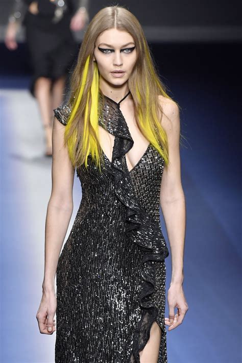 versace milan fashion week 2017